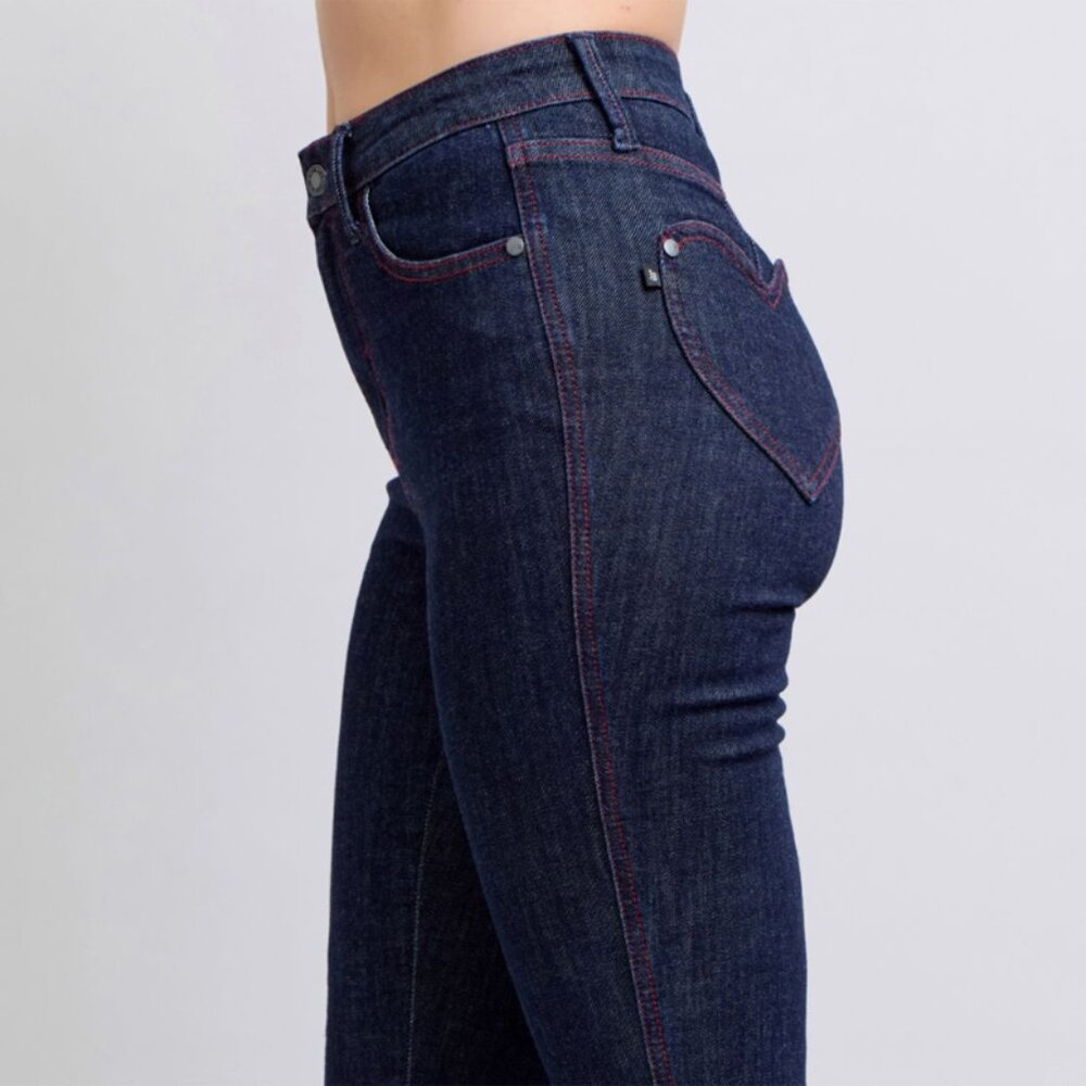Judy Blue Dark Indigo Skinny Jeans with Heart Pocket Stitching - Picture 4 of 4